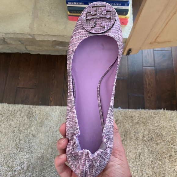 Tory Burch Purple snakeskin flats - Picture 2 of 5